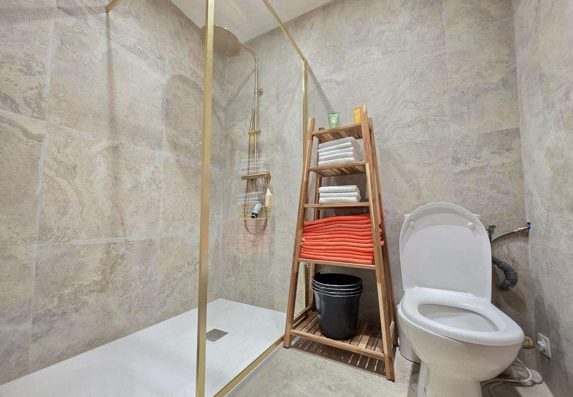 Commerce à SANARY-SUR-MER