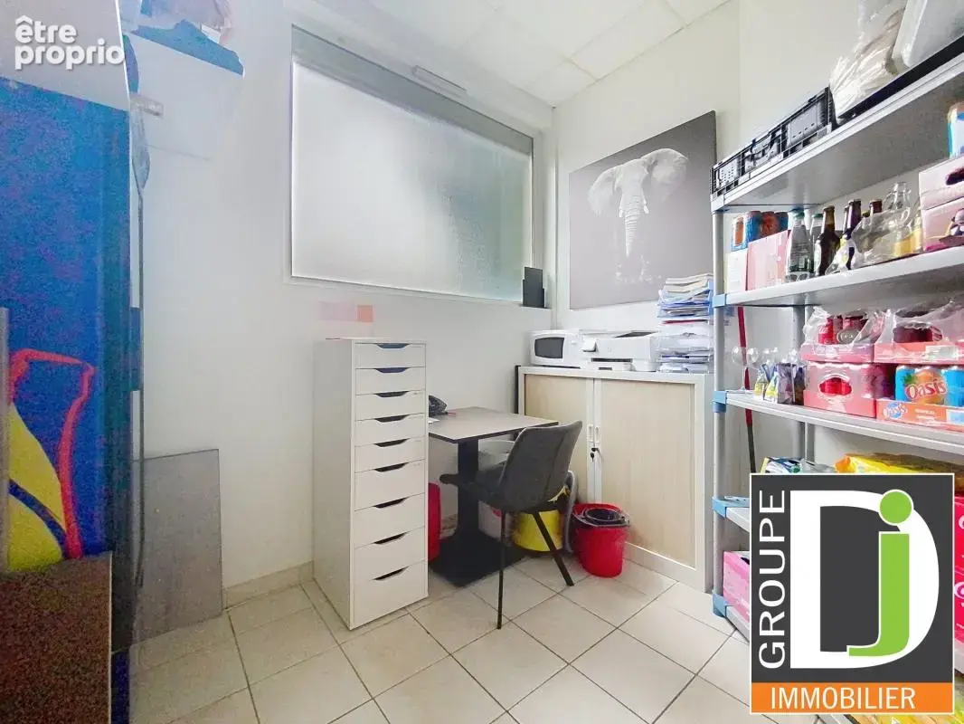 A vendre, fonds de commerce 100 m2 à PORTES LES VALENCE - photo 7