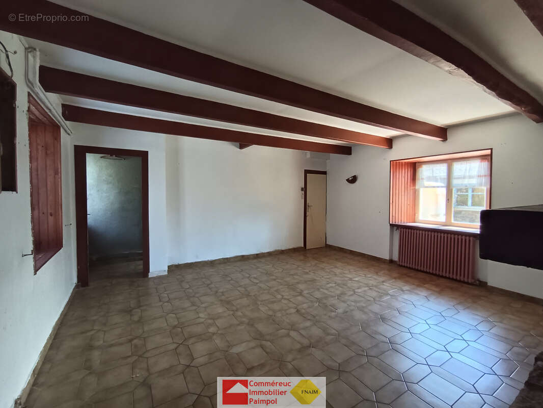 A vendre a paimpol, vieux bourg, maison a renover sur terrain 732 m2 - photo 9