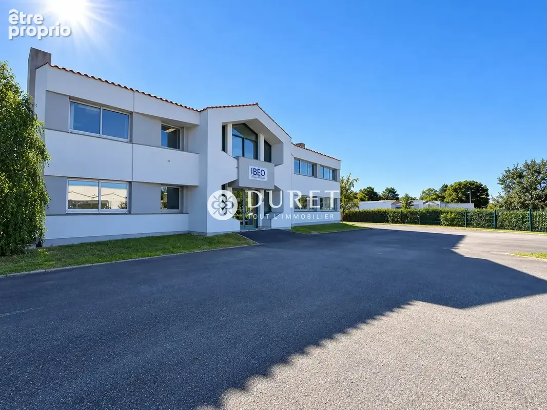 Commerce 860 m² à vendre à Challans (85300) - photo 4