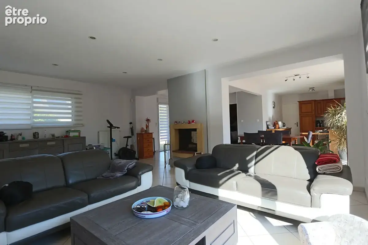 Maison familiale 180 m² surface utile, non mitoyenne avec grand jardin et garage - photo 6