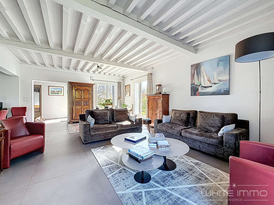 Maison à FRANCHEVILLE