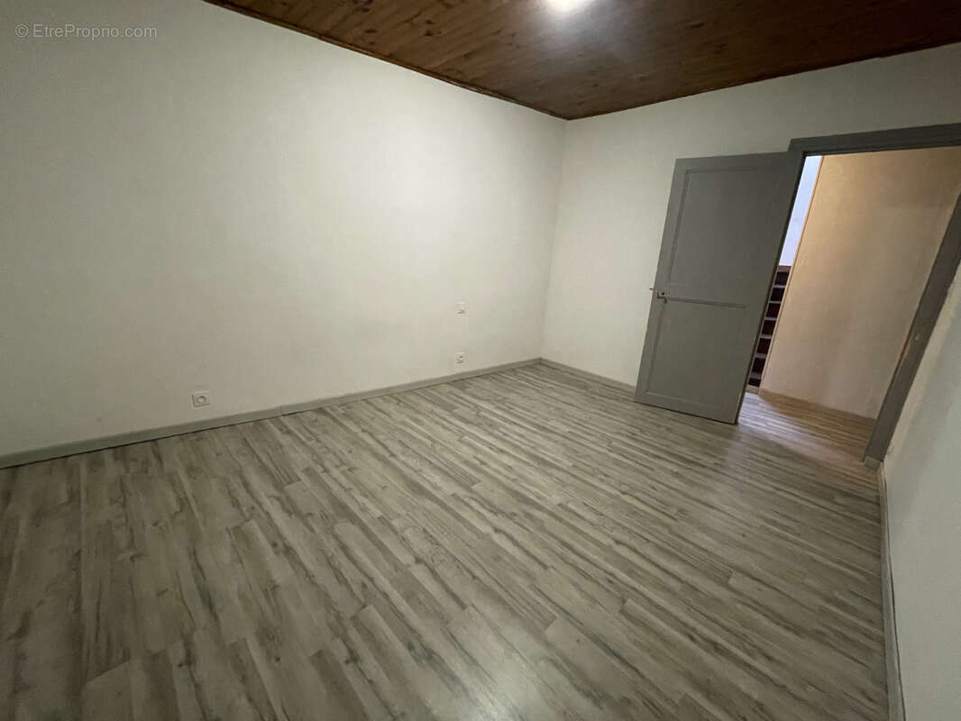 Maison à MOUSSOULENS