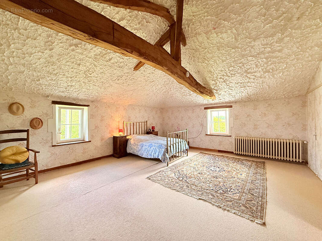 Maison à BARBEZIEUX-SAINT-HILAIRE