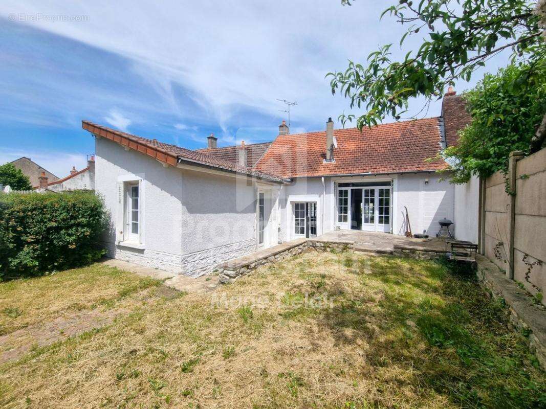 Maison à MESVES-SUR-LOIRE