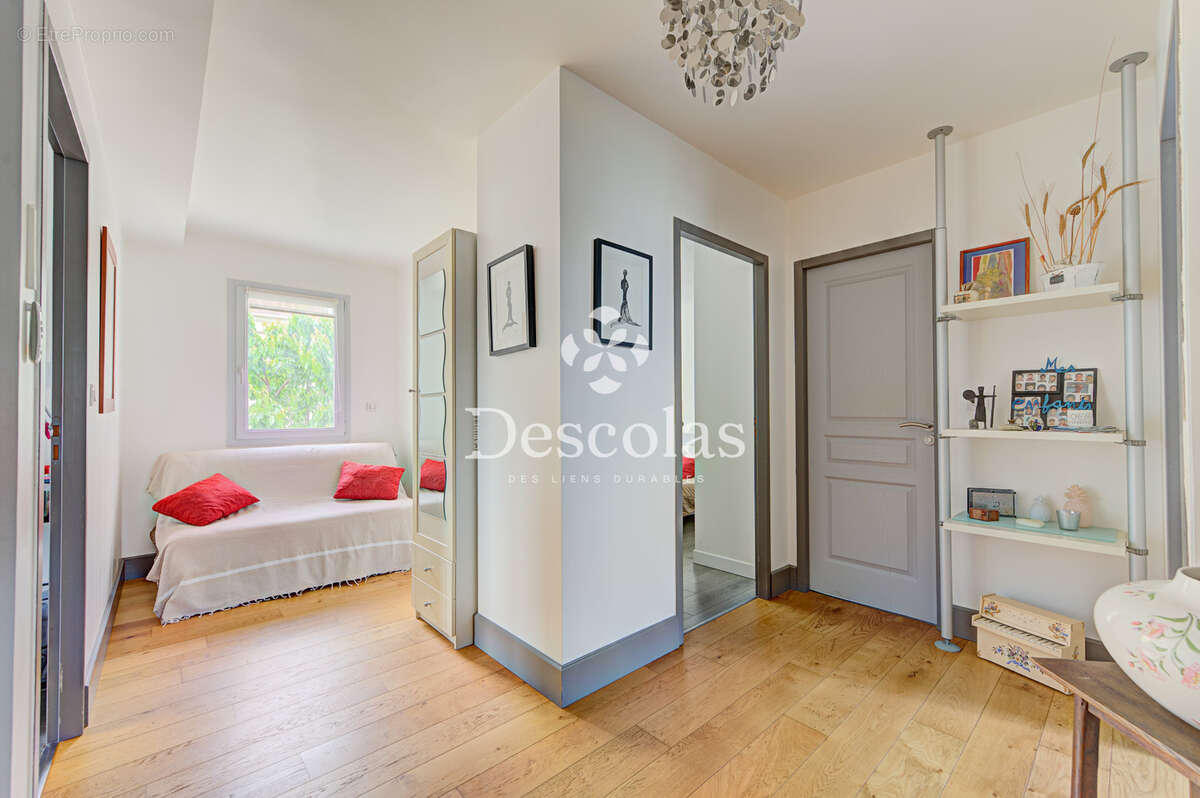 Maison familiale Saint-Germain-en-Laye - 200m2 - photo 12
