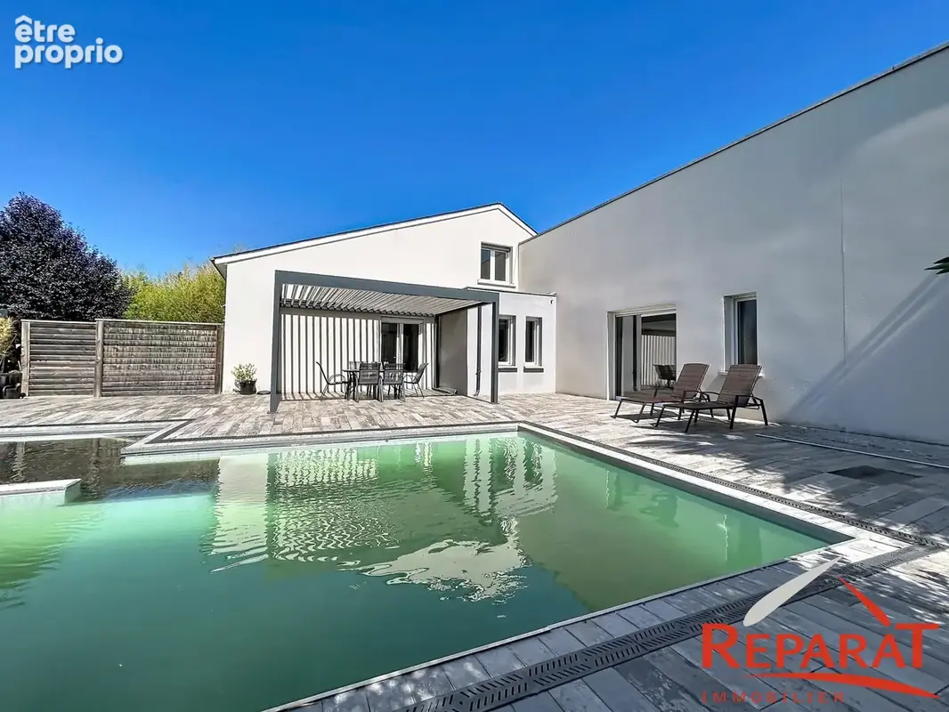 Maison à VARETZ