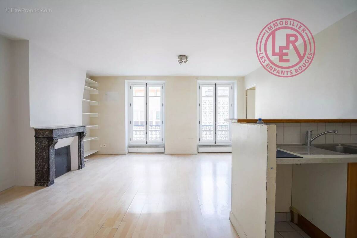 Appartement à PARIS-11E