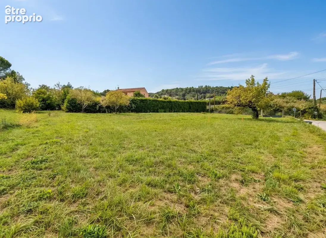 Photo Terrain à Viviers au prix de 175 000€