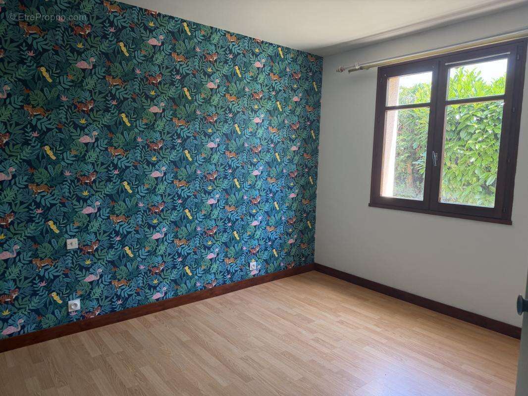 Maison 4 chambres et double garage - photo 9