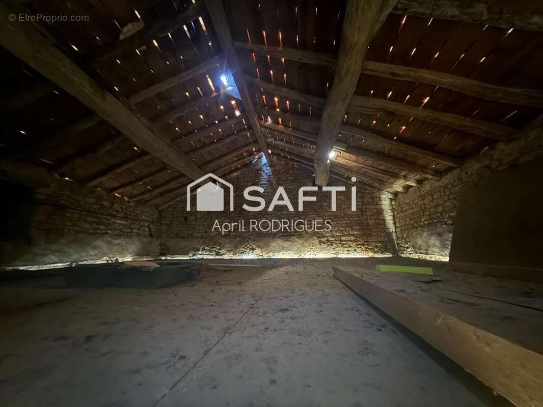 Photo 8 - Maison à SAINT-JUIRE-CHAMPGILLON