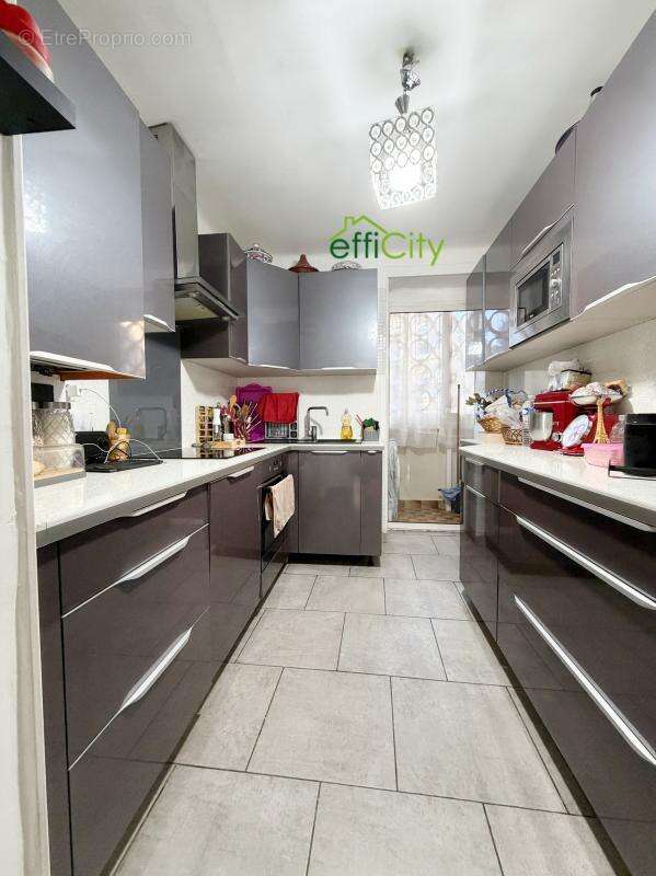 Appartement à MARSEILLE-11E