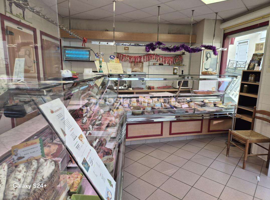 Commerce à SILLE-LE-GUILLAUME