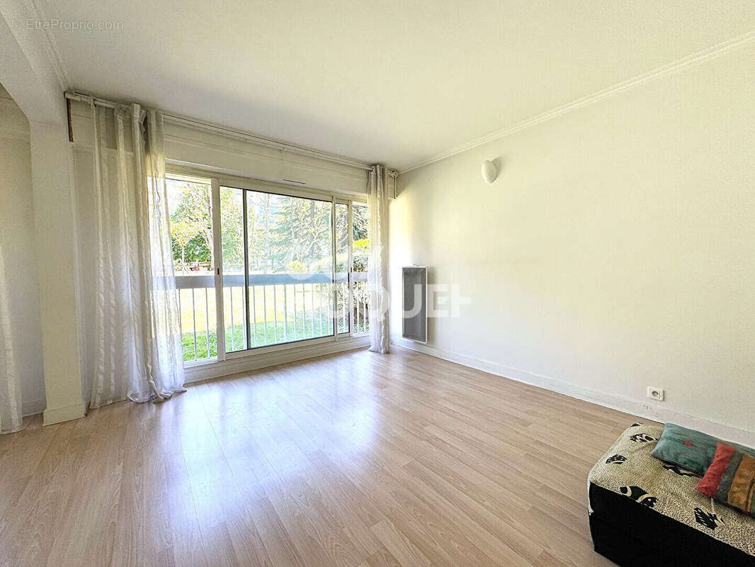 Appartement à MAISONS-ALFORT