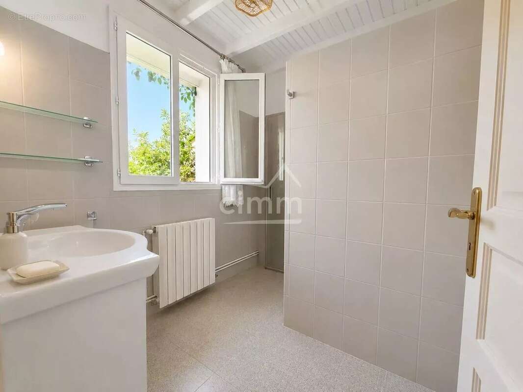 Château-Arnoux-Saint-Auban — Belle maison de 105 m² alliant confort et tranquillité - photo 10