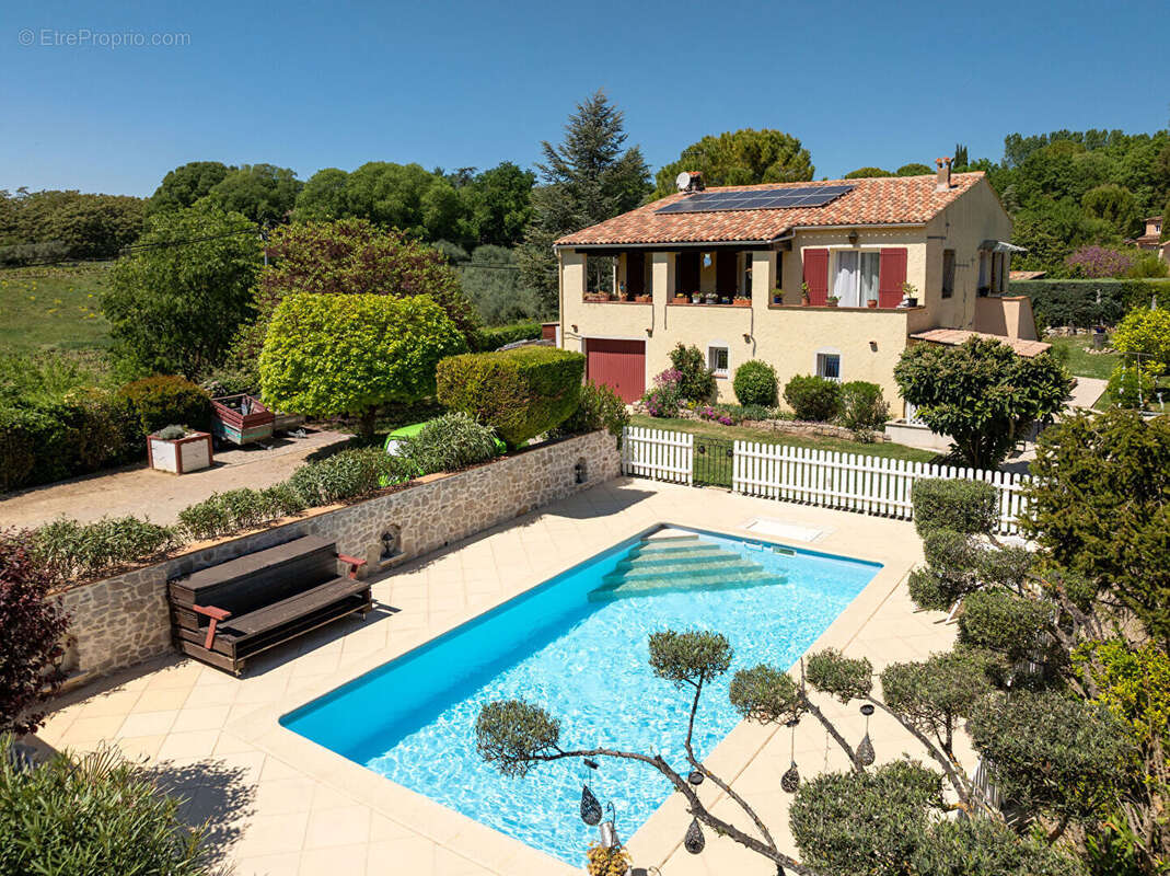 Maison à SAINT-ANTONIN-DU-VAR