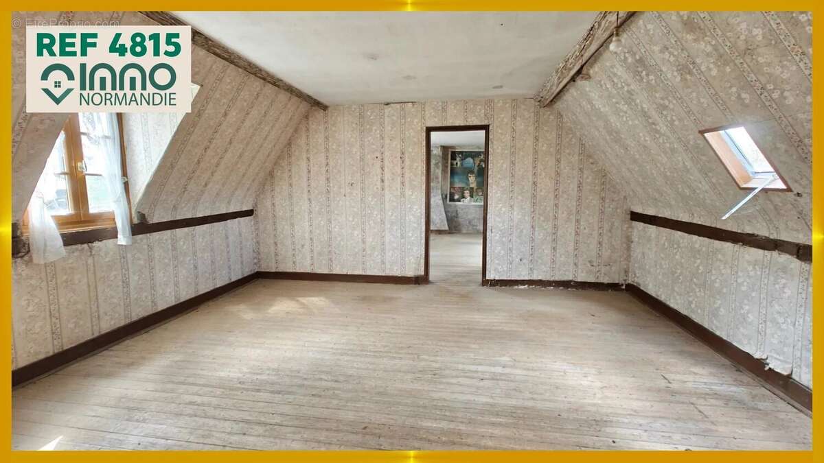 Maison à SAINT-CYR-DE-SALERNE