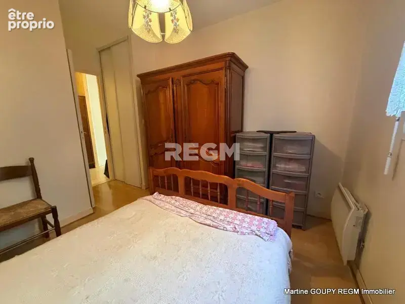 ORLEANS (45) - Exclusivité -T2 Rez-de jardin 48 m2 - Terrasse en L 41 m2- Cave - Place de parking en sous-sol - photo 21