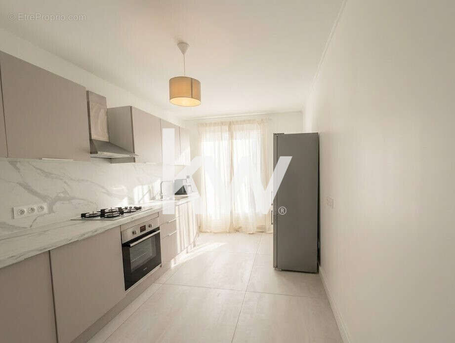 Appartement 83 m² à Saint-Etienne  - photo 5