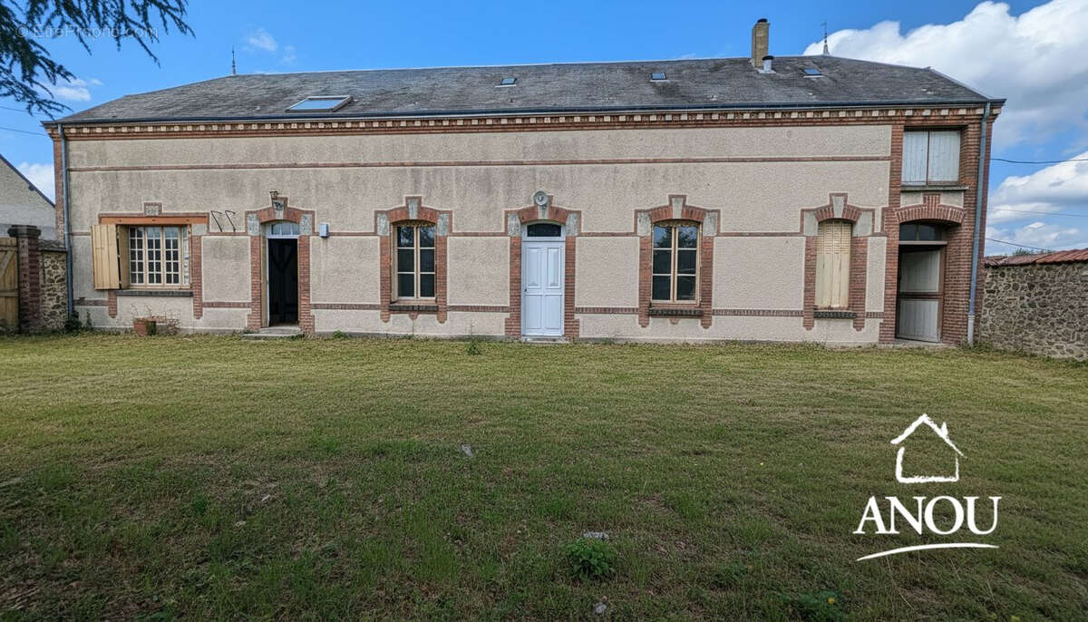 Maison à YEVRES