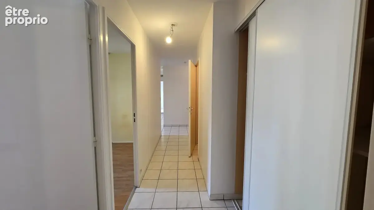 EXCLUSIVITE  ST CYR SUR LOIRE RESIDENCE CHAMBORD:  Au 6 Rue Claude Griveau, T3 avec terrasse , garage et piscine dans la résiden - photo 10