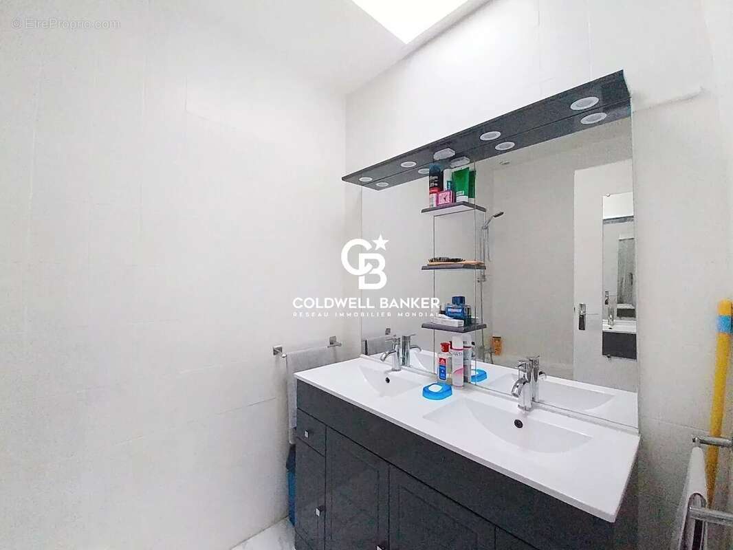 Maison à ROQUEBRUNE-SUR-ARGENS