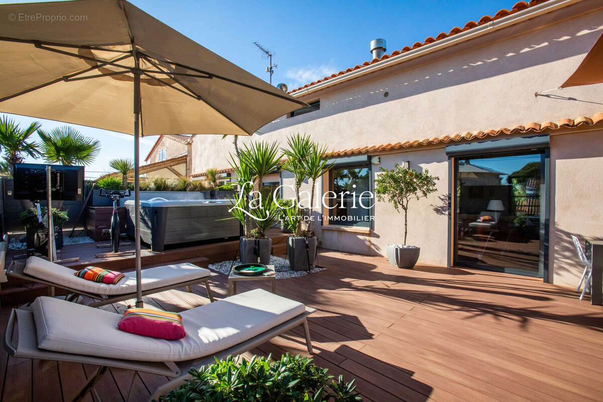 Appartement 140 m² à Hyeres  - photo 2