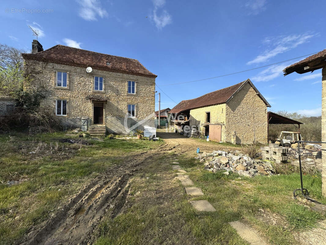 Maison à PIETS-PLASENCE-MOUSTROU