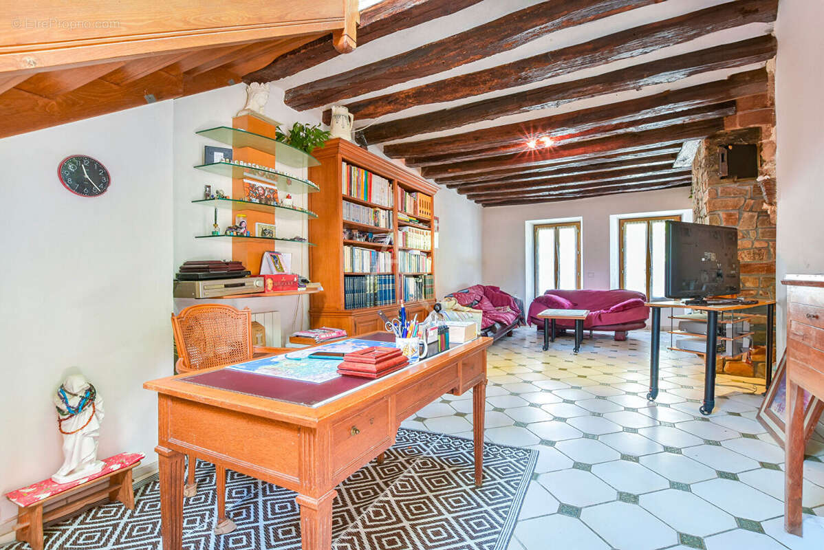 Maison à VERNEUIL-L&#039;ETANG