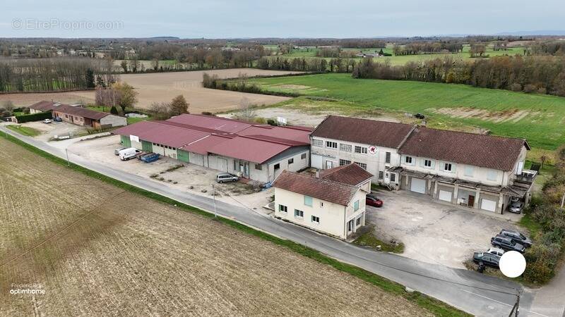 Appartement à NEUVILLE-LES-DAMES