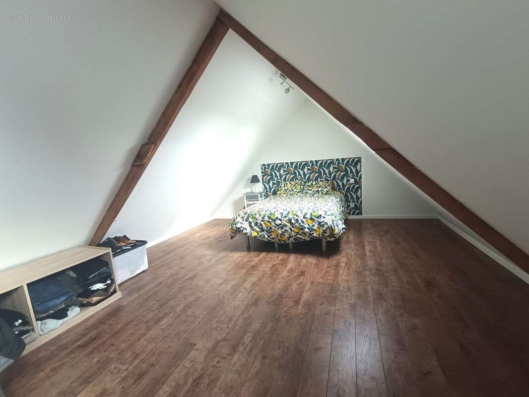 Maison à NEUVILLE-EN-FERRAIN