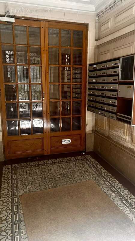 Appartement à PARIS-19E