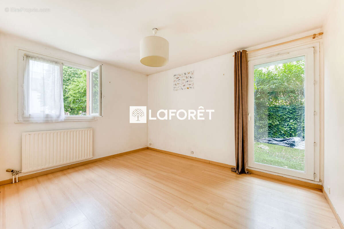 Appartement à PONTAULT-COMBAULT