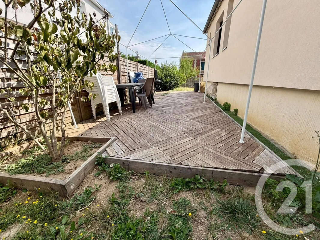 Maison 95 m² à Saint-Mard  - photo 14