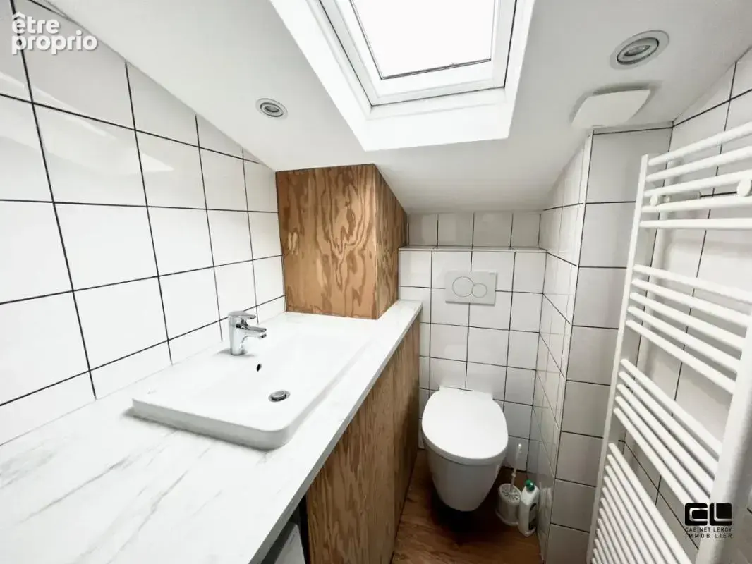 Studio de 14.05m²carrez (20m² utiles) rénové, proche Valmy - photo 3