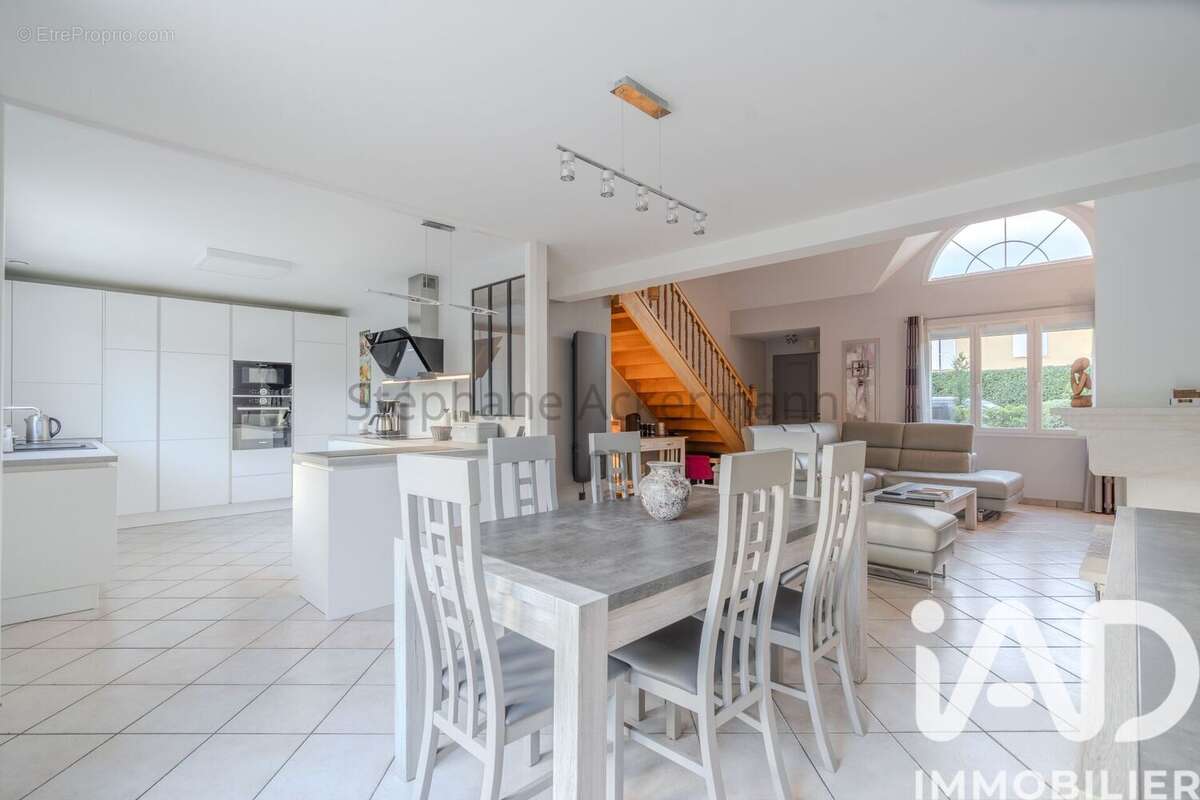 Photo 4 - Maison à CLAYE-SOUILLY