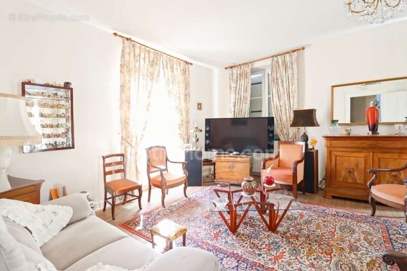 Maison à MAGNAC-LAVAL