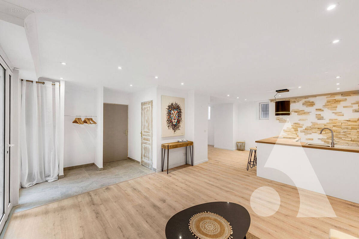 Appartement à FREJUS