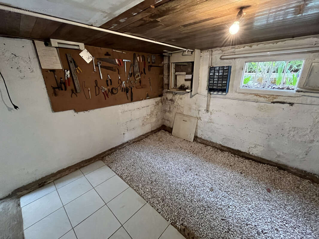 Maison à PARAY-VIEILLE-POSTE