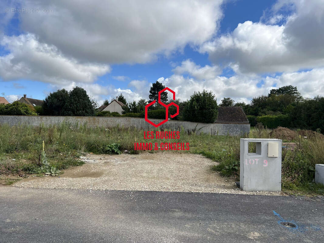 Terrain à QUINCY-VOISINS