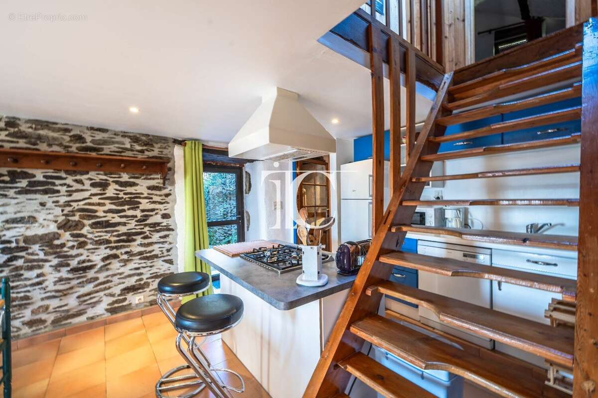 Maison à LABLACHERE