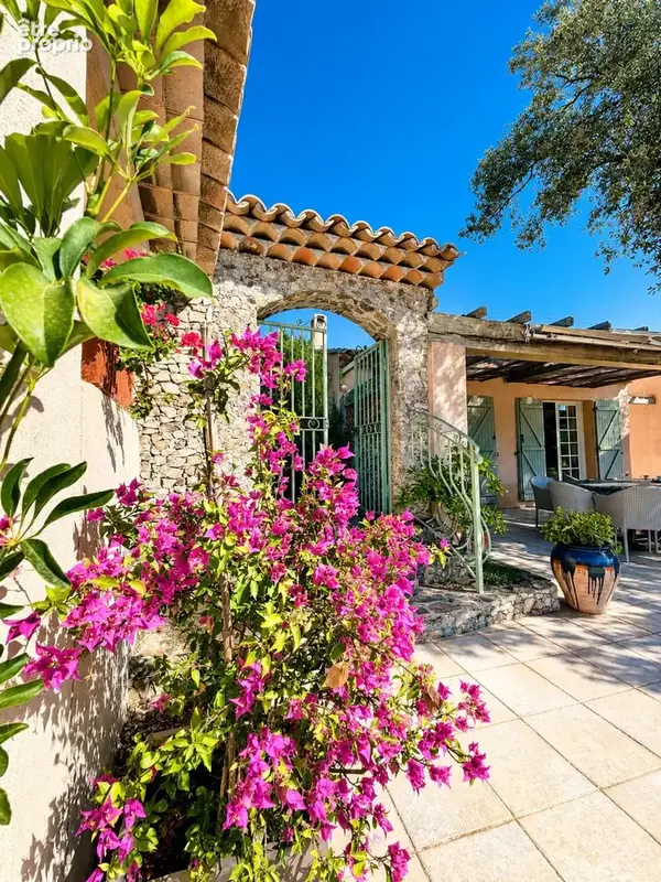 Photo Maison à Plan-De-La-Tour au prix de 770 000€