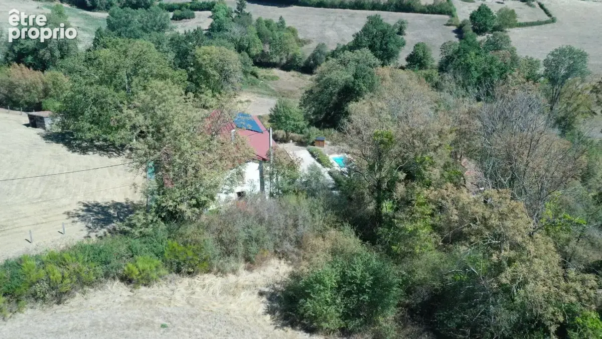 Superbe bâtisse de caractère avec piscine et grand terrain de 1,8 hectare - photo 18