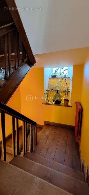 Maison à SAINT-BERTHEVIN-LA-TANNIERE