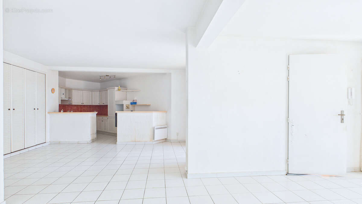 Appartement à CARQUEIRANNE