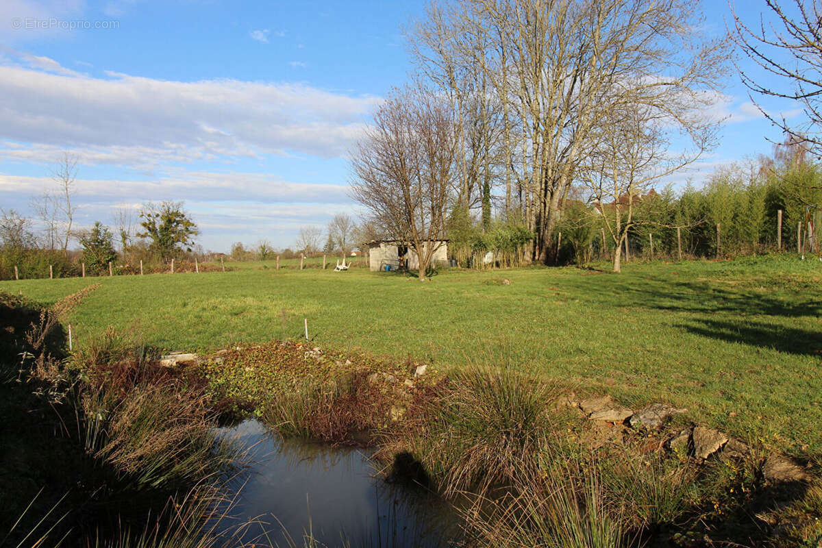Maison à SAVIGNY-EN-REVERMONT