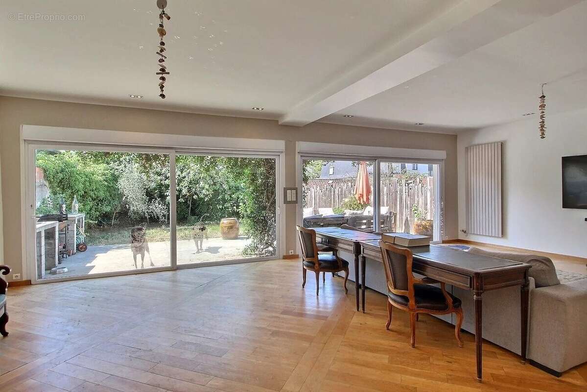 Maison à SAINT-MAUR-DES-FOSSES