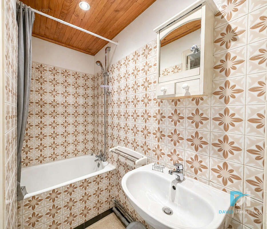 Maison à MONTBLANC