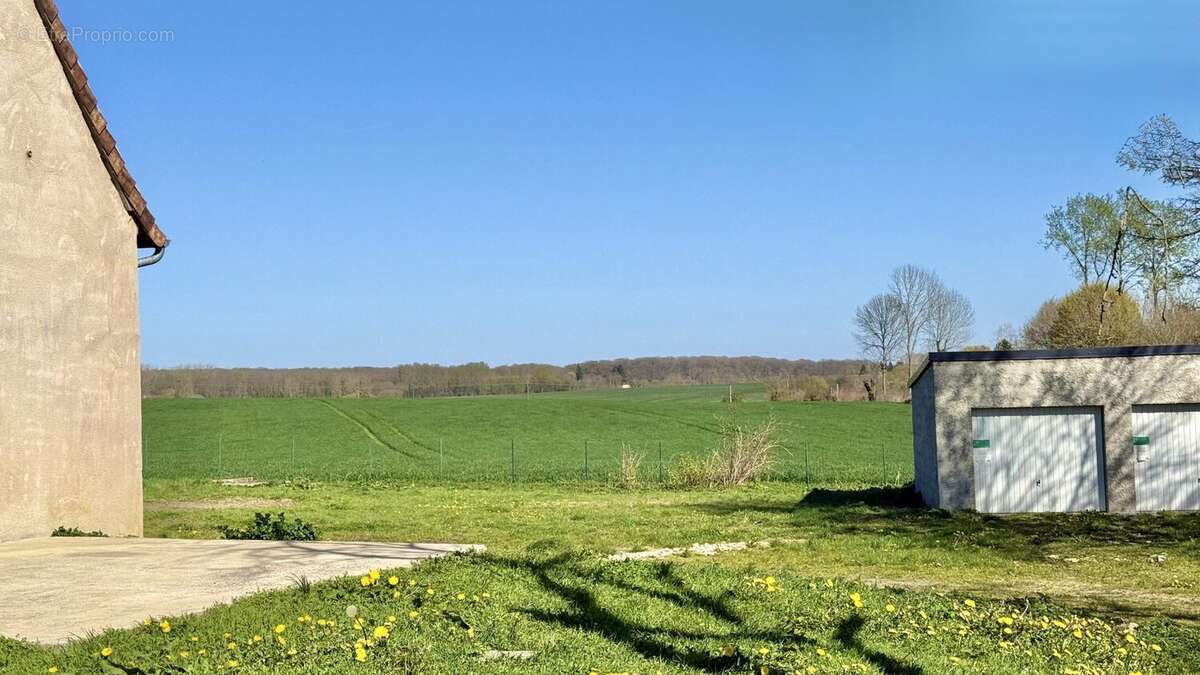 Maison à BONNETABLE
