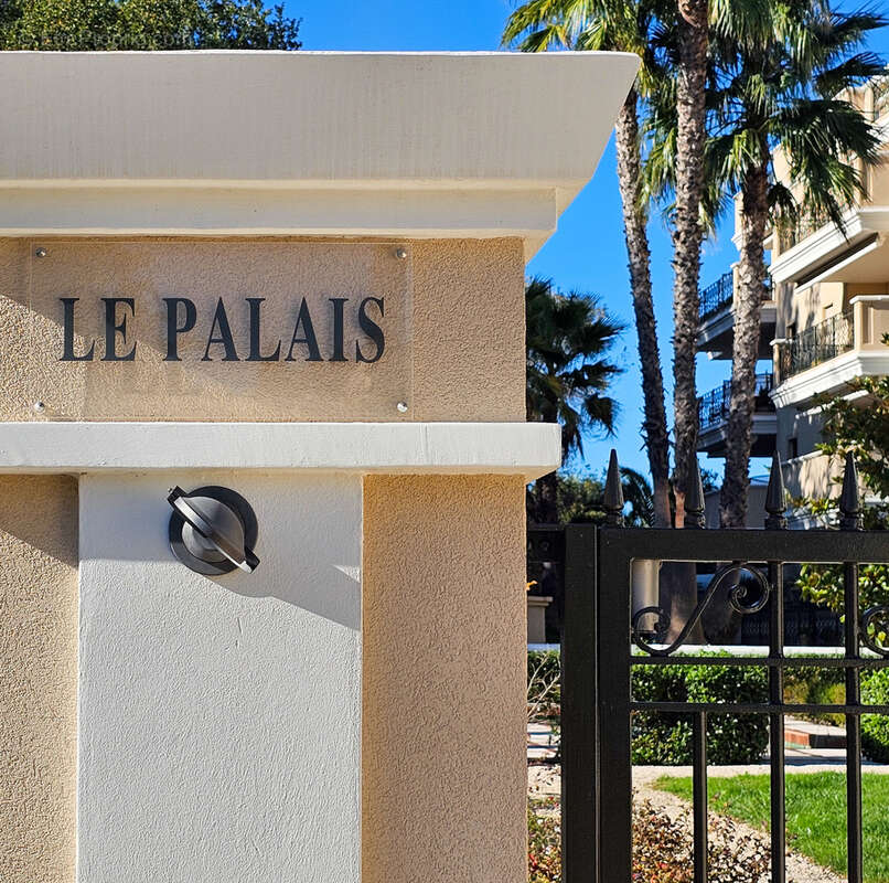 Appartement à HYERES